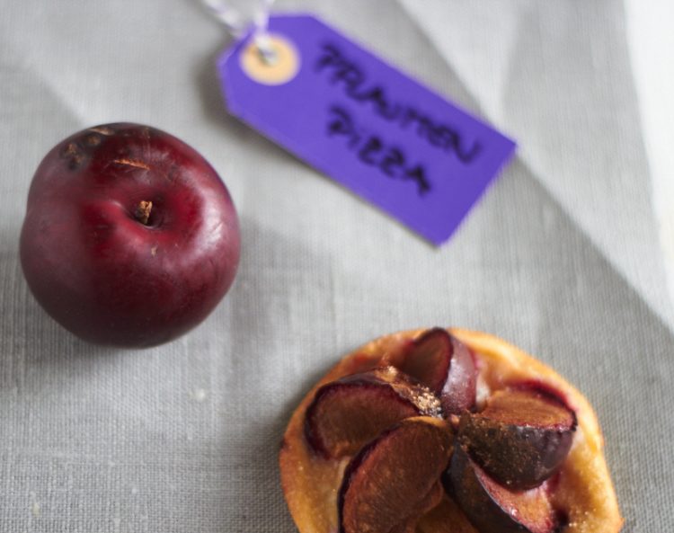 Pflaumen Pizza tastesheriff schnell Gebäck