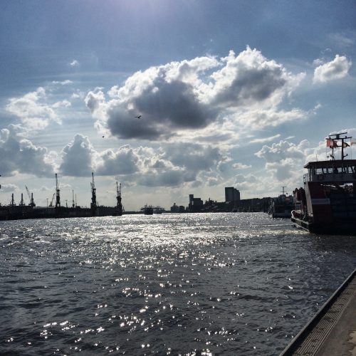 Hamburg Hafen Landungsbrücken tastesheriff