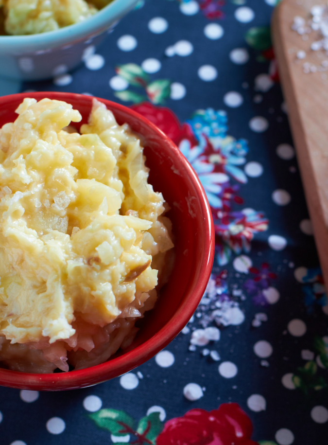 Ne frische Apfel-Zwiebel-Butterstulle | tastesheriff