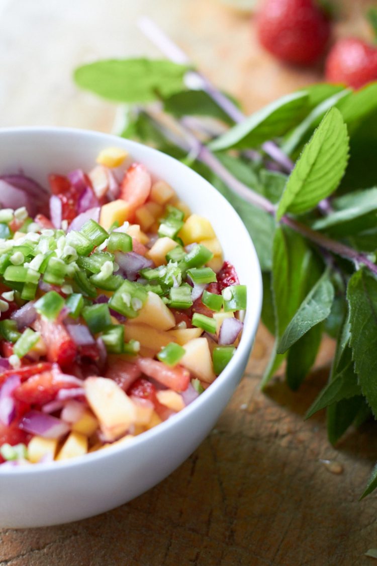 Erdbeer-Mango-Salsa – ein super Grillrezept | tastesheriff