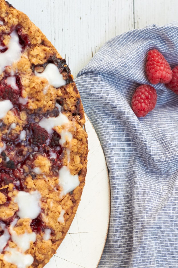 Ein leckeres Rezept für einen Himbeer Streuselkuchen vom Tastesheriff. Perfekt für den Sommer oder ein Sommergefühl!