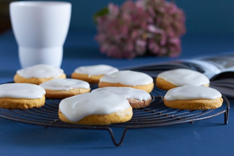 Leckere Kürbis Cookies mit Topping