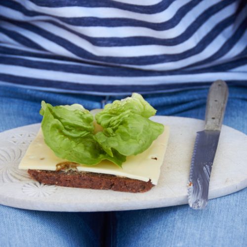 Ein leckeres Picknick auf der Faehre mit Milram Käse.