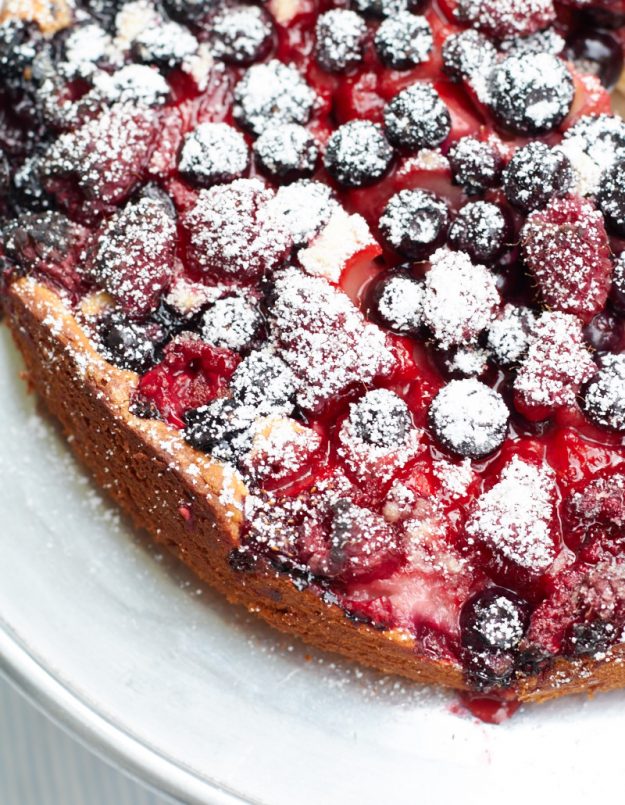 Leckerer Joghurt-Beerenkuchen für das neue #ichbacksmir Thema - sooo lecker!