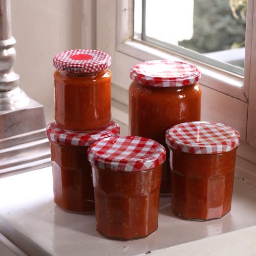 ein einfaches Rezept um Tomatensosse einzukochen