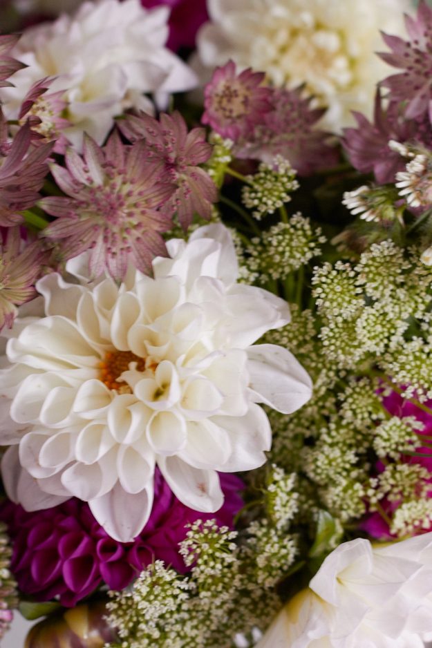 Ein neue #ichbacksmir Runde: ein Blitzgerezept f&uuml;r Quarkb&auml;llchen mit Schoko-Karamell-F&uuml;llung.