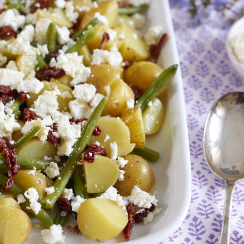 Ein Rezept für einen super leckeren Bohnen-Kartoffel-Salat für die Gemüse Expedition von Tastesheriff. Und noch viel mehr Ideen zum kochen und backen mit Bohnen.