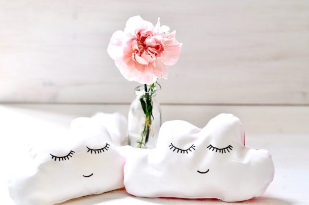 Der Blog des Monats Juni bei Tastesheriff ist das kreative Fr&auml;ulein Selbstgemacht. Wolkenkissen zum selber n&auml;hen