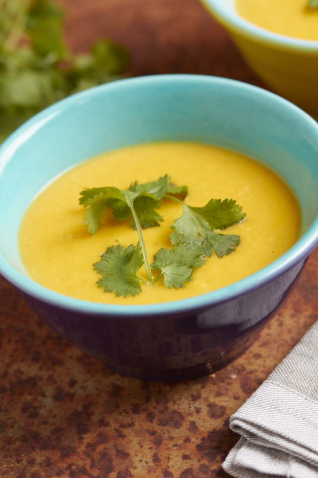 mein liebstes M&ouml;hrensuppen Rezept - eine heisse Supper aus M&ouml;hren, Ingwer und Kokosmilch 