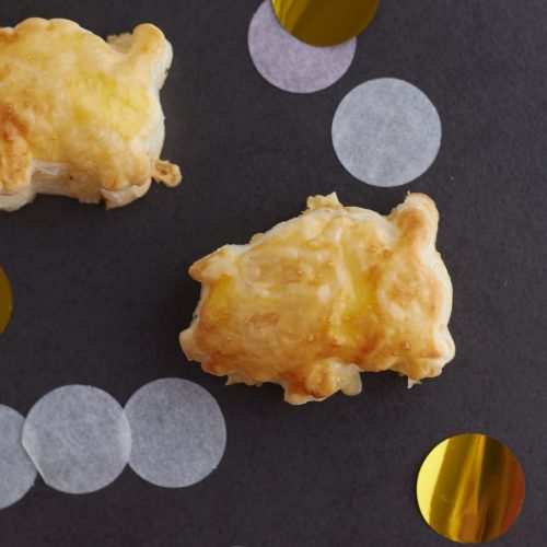 Käse-Blätterteig in Schweineform