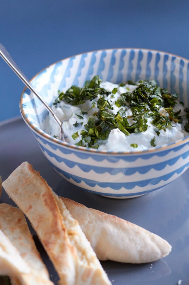 Sehr leckerer Schafskäse Joghurt Dip | tastesheriff