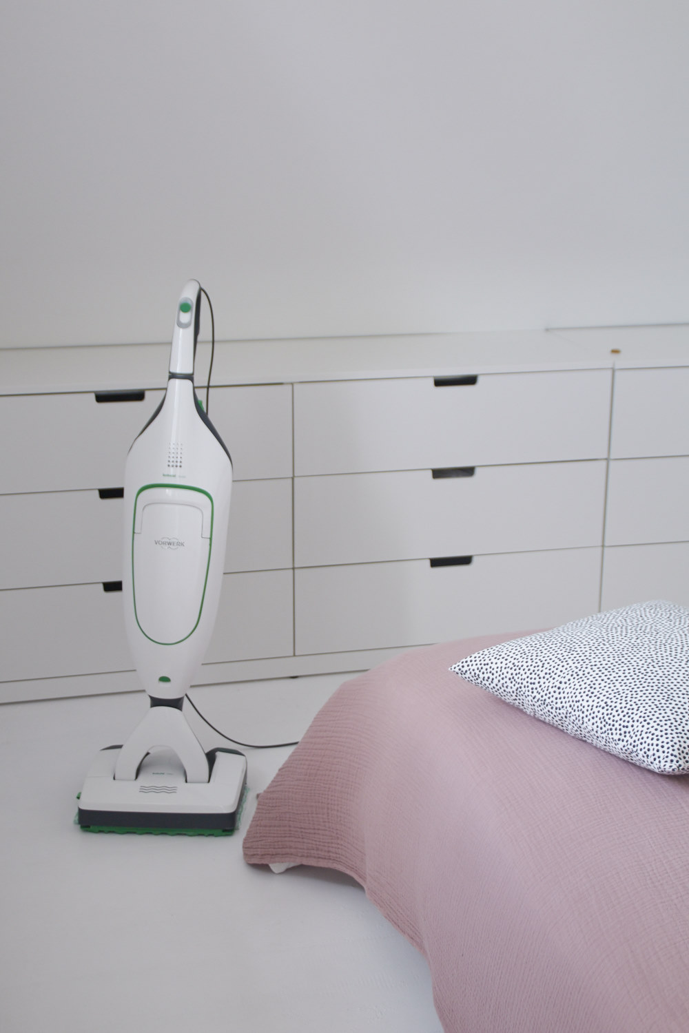 Der Umbau unserer Ferienwohnung in Nordfriesland schreitet voran! Ein Update ist l&auml;ngst &uuml;berf&auml;llig und au&szlig;erdem muss ich scheinbar dringend die ein oder andere Frage zu unserem Boden beantworten.