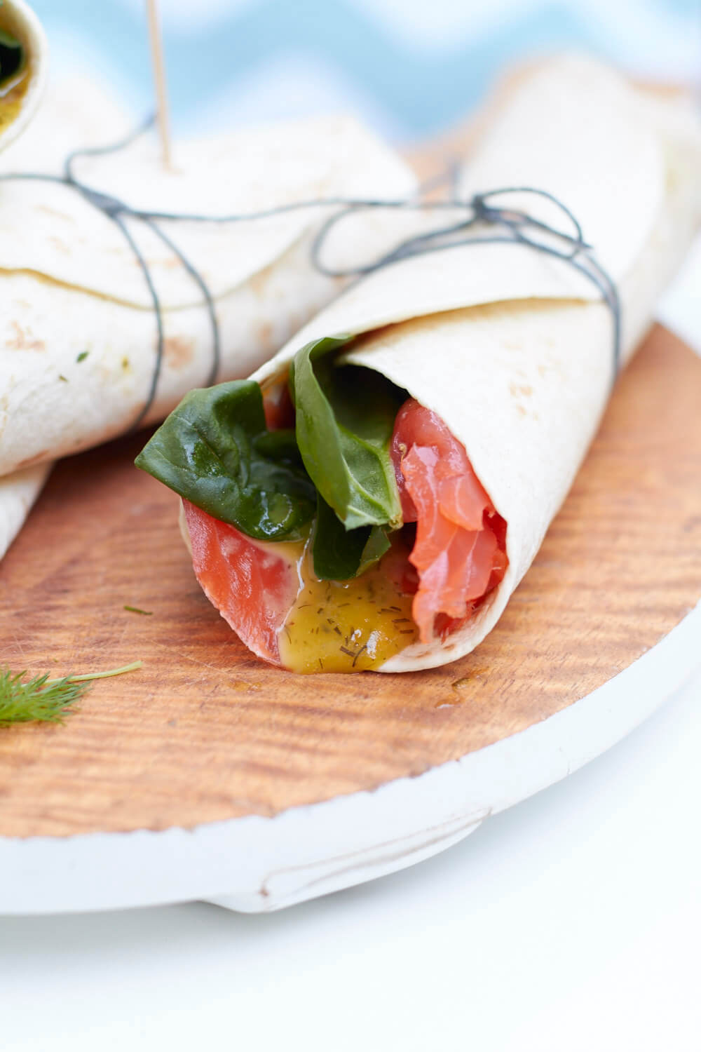 Der perfekte Sommersnack - Frische Tortilla Wraps mit Lachs und Frischkäse