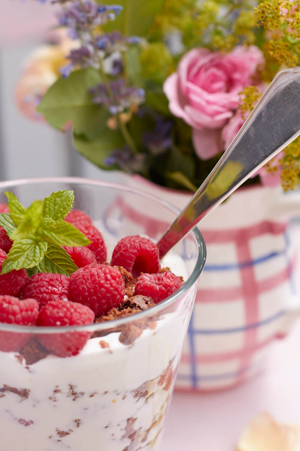Eine tolle Quark-Speise im Glas mit Kuchenresten
