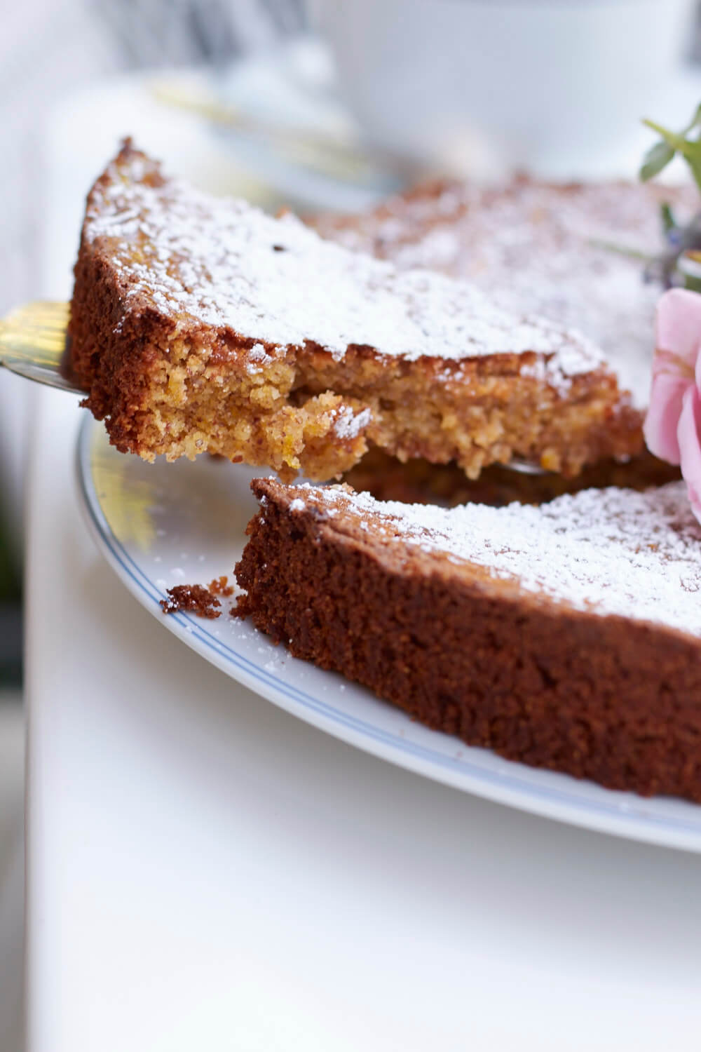 Zitronen-Polenta Kuchen nach Nigella Lawson | tastesheriff