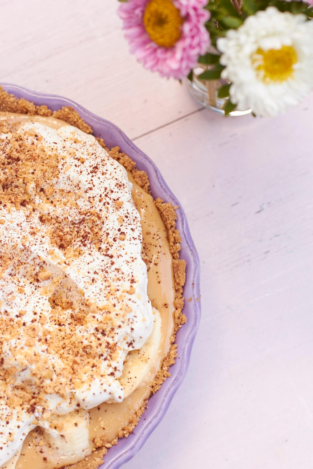 Banoffee Pie - Die perfekte Mischung - ein Bananen-Pie mit dulche de leche und salzigen Erdn&uuml;ssen