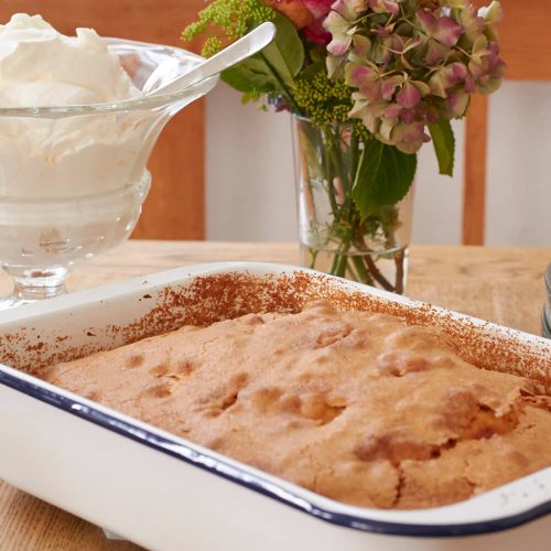 Was tun mit Äpfeln aus 30 Apfelbäumen? Den Saftigsten Apfelkuchen der Welt backen! Das Rezept ist jetzt auf dem Blog!