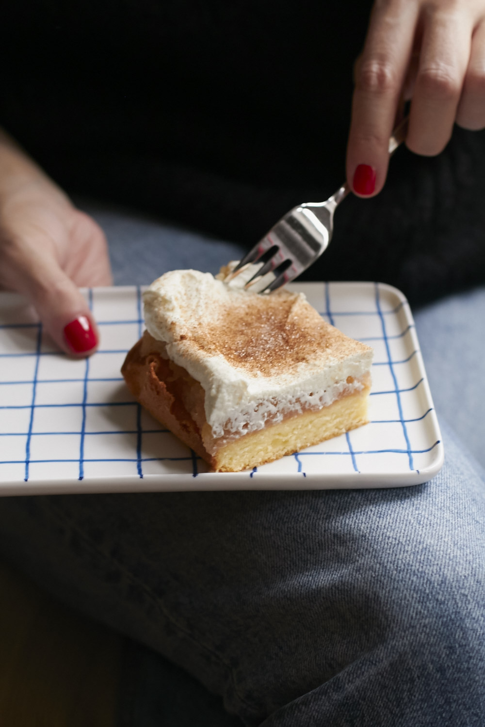 Apfel-Schmand-Blechkuchen - super schnell selbst gemacht. Und der Trick ist Apfelmus!