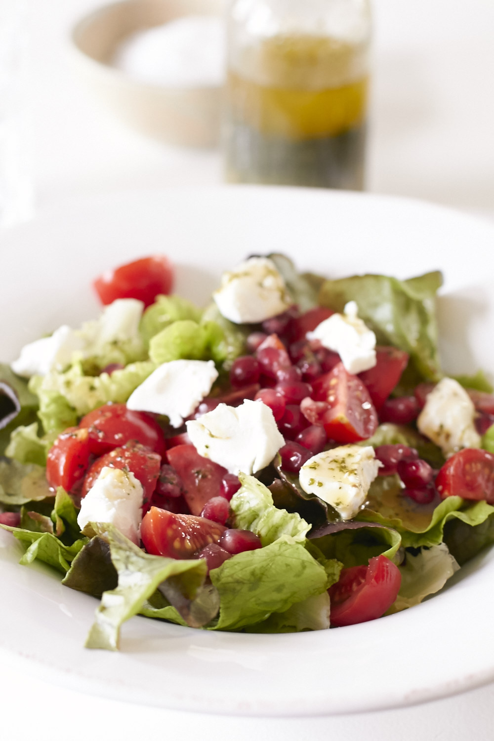Ein leckeres Salatdressing Rezept mit Minze und Zitrone. Fruchtig und erfrischend lecker.