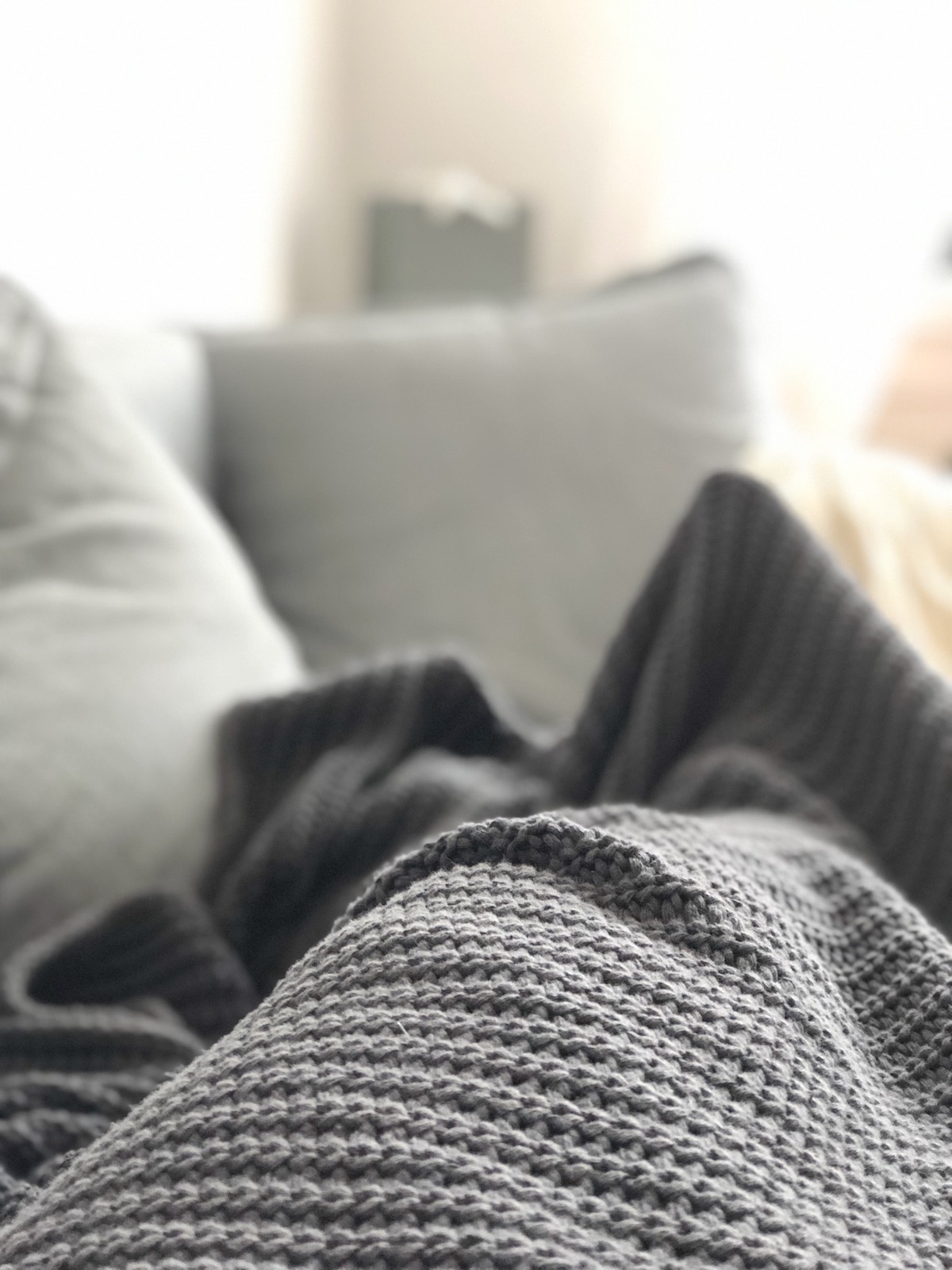 zwischen Schreibtisch, M&uuml;digkeit und &Uuml;bernachtungspartys - mein 12von12 am 12. April 2019