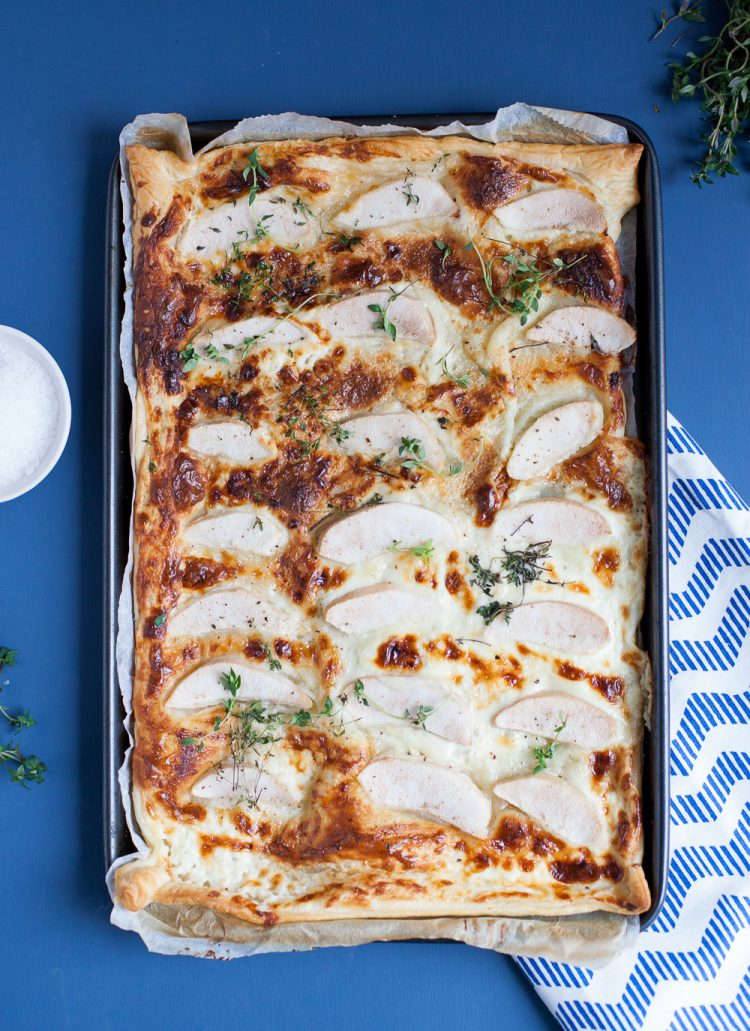 Eine leckere Tarte mit Birne und Gorgonzola.