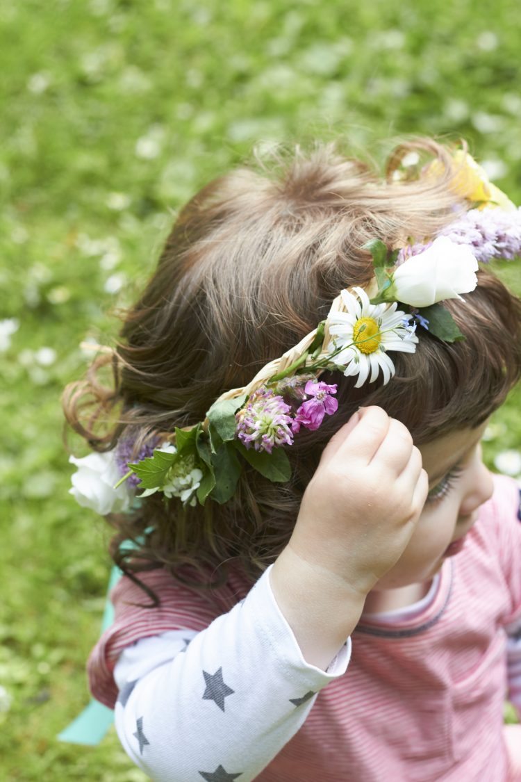 Blumenkranz - Kinderspaß im Garten