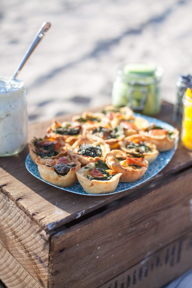 Abendessen am Meer - mit leckeren Lachs-Miniquiches mit Stremel Lachs und Momenten für die Ewigkeit