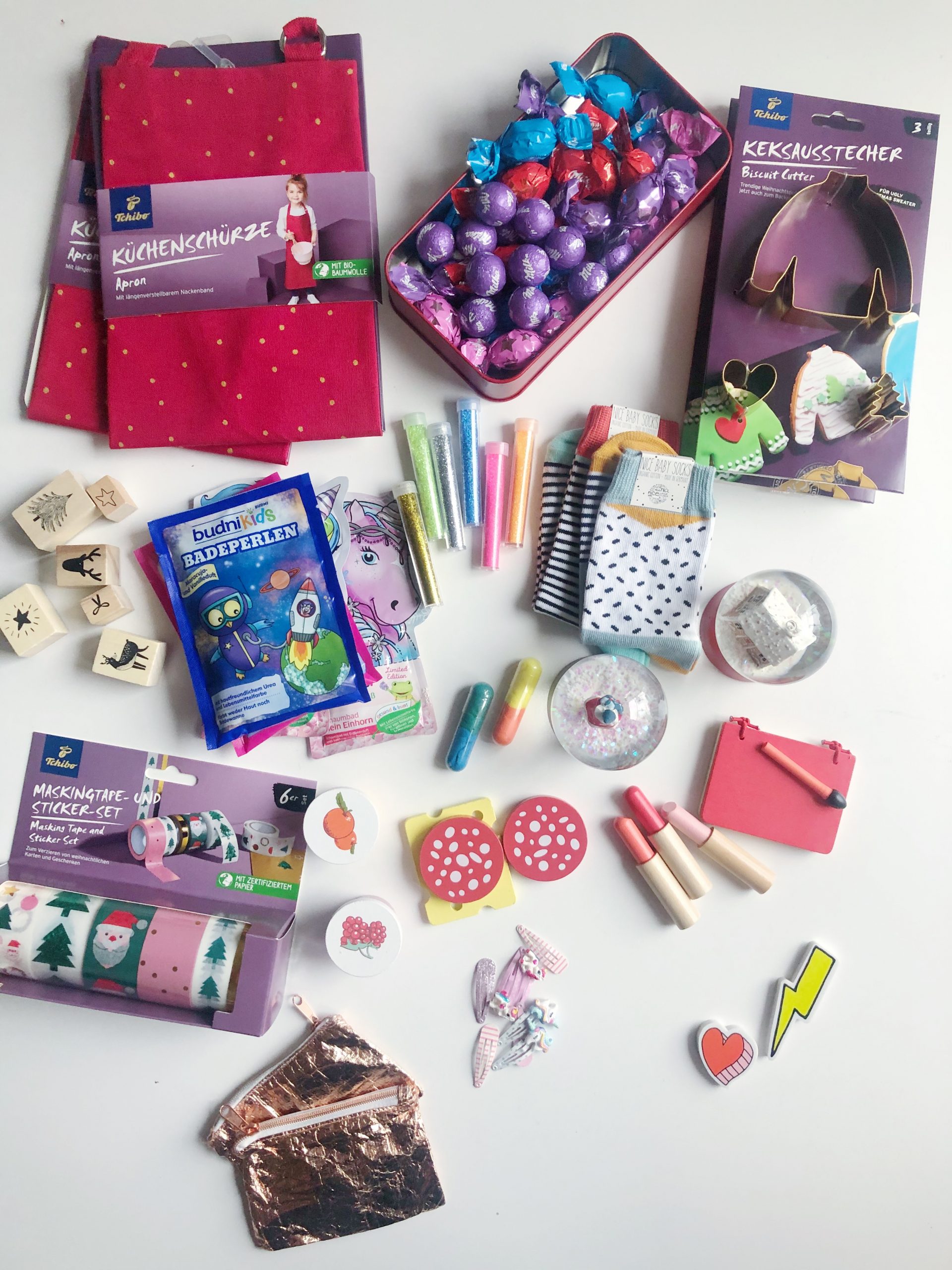 sch&ouml;ner Adventskalender mit tollen Geschenken