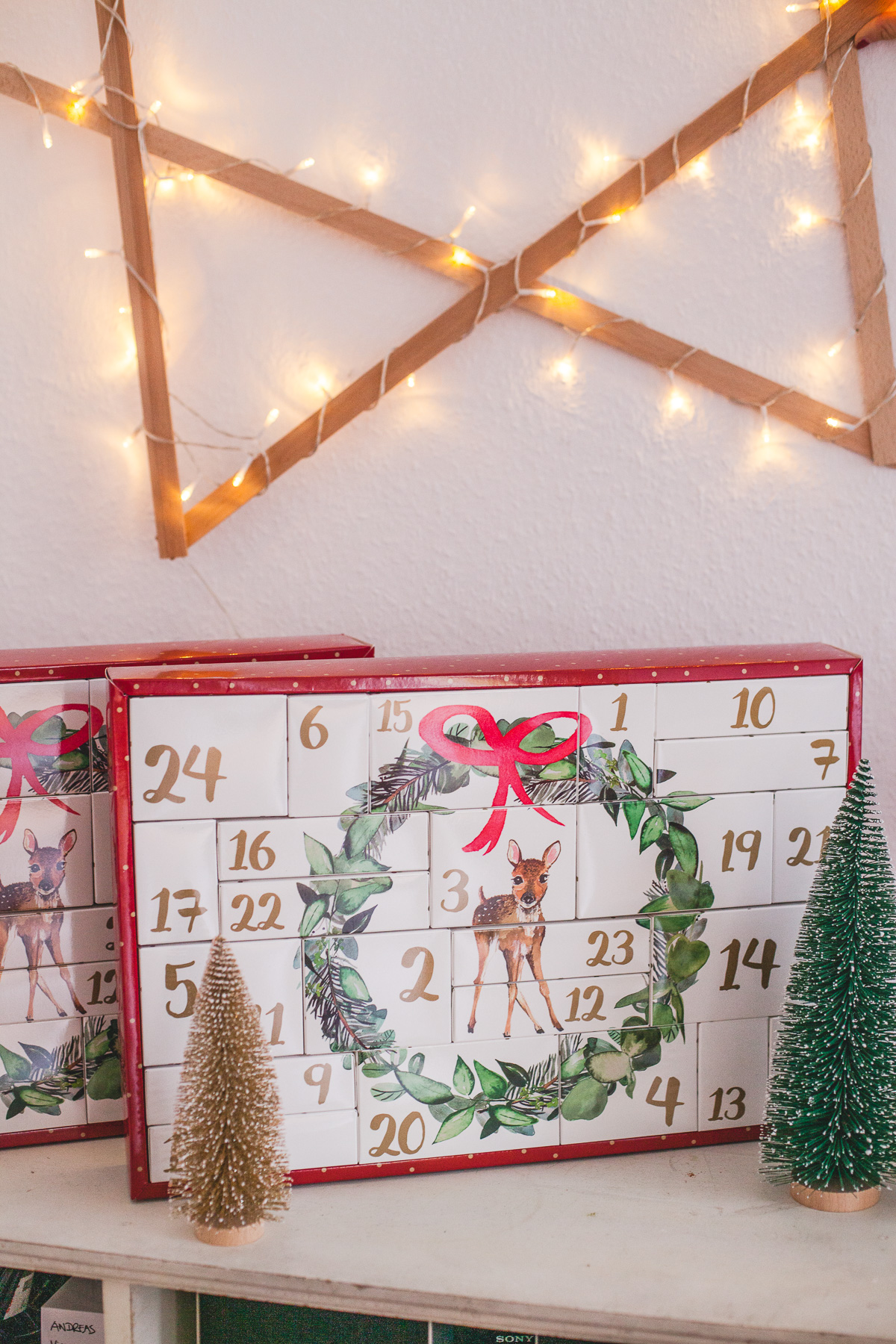 schöner Adventskalender mit tollen Geschenken