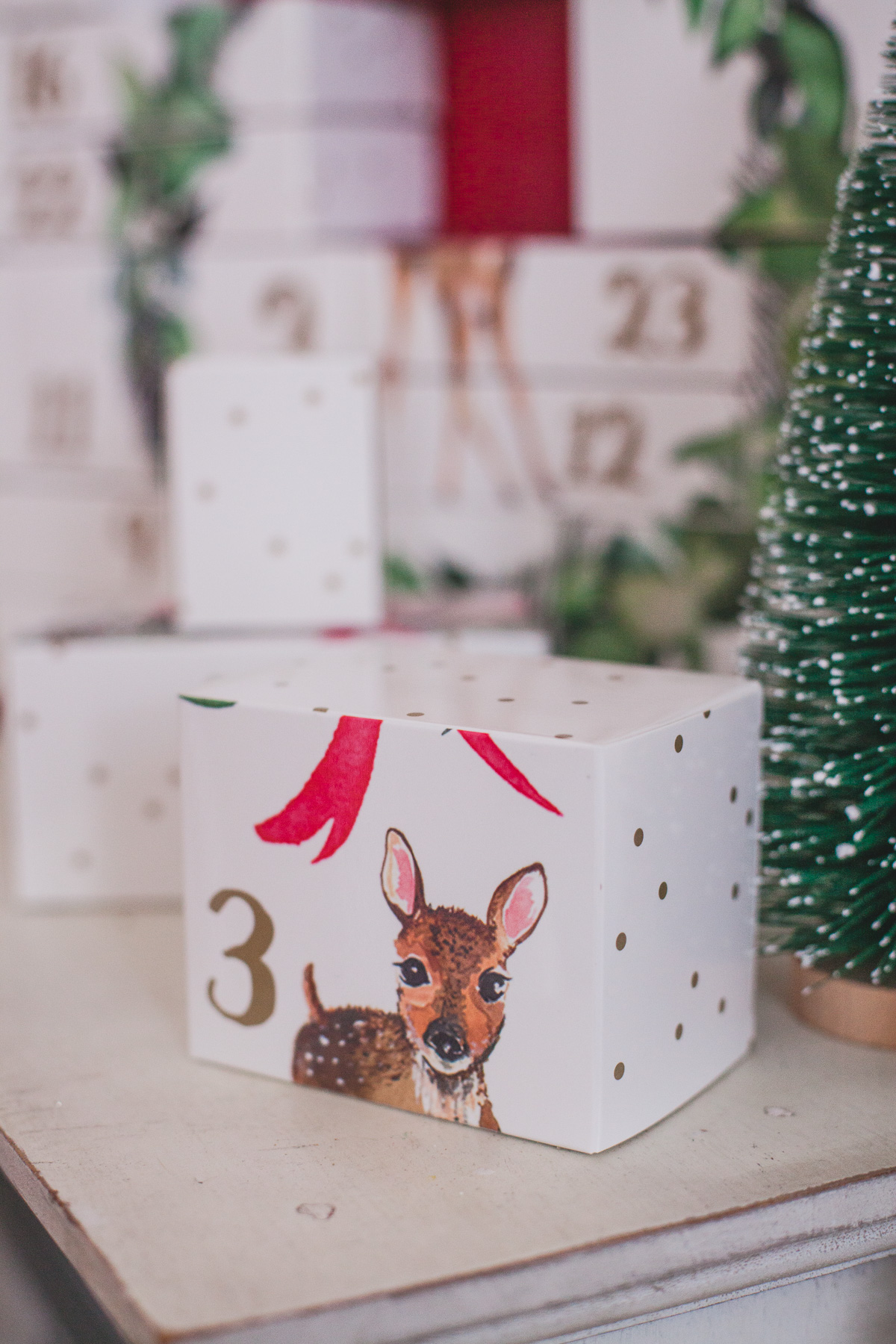 schöner Adventskalender mit tollen Geschenken