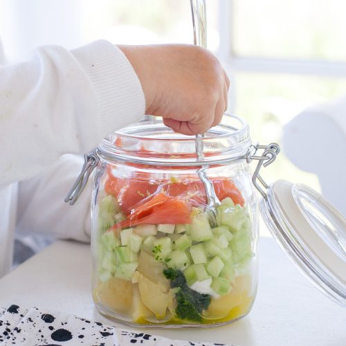 Kartoffel Schichtsalat mit Lachs im Glas