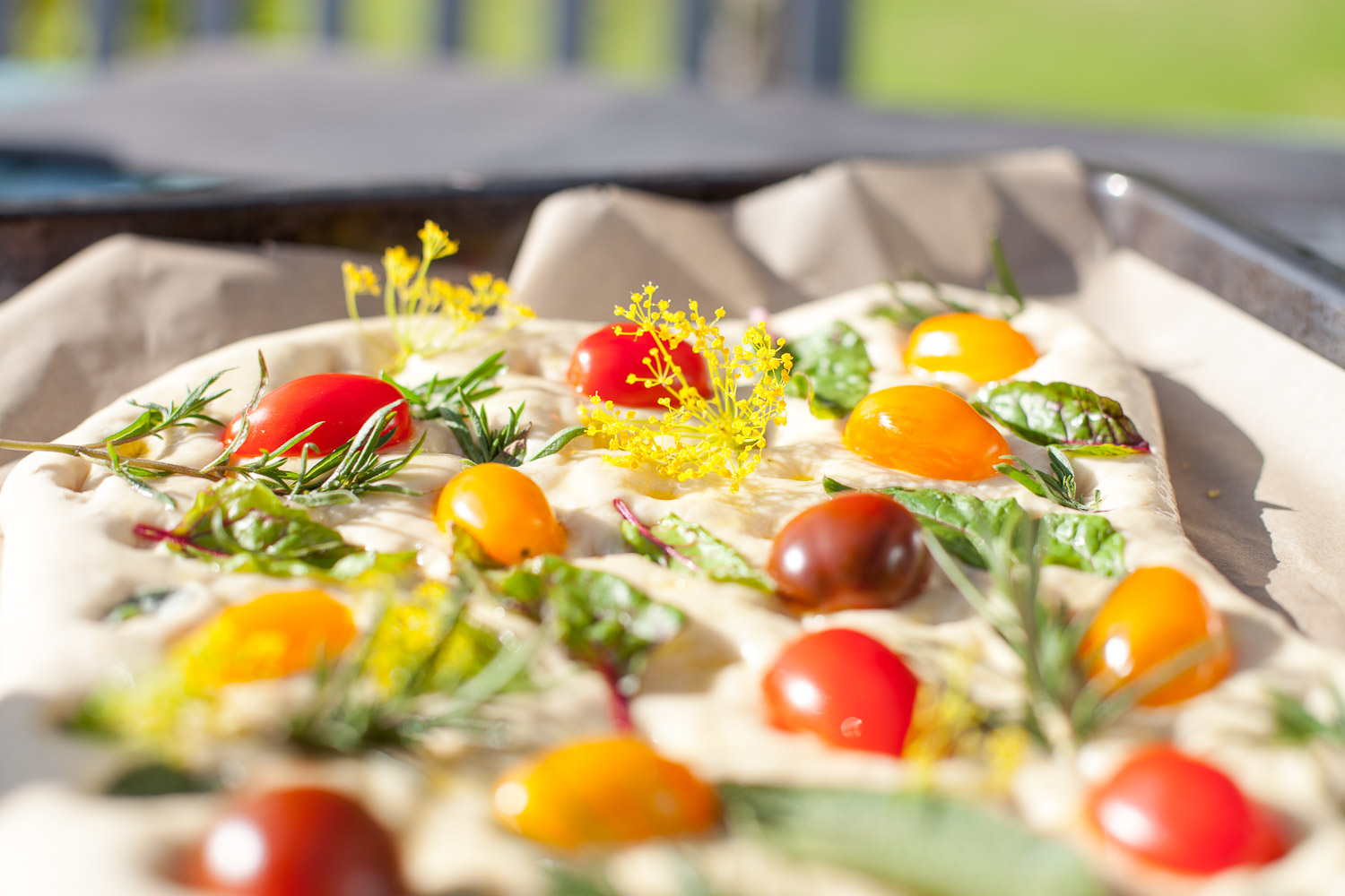 Ein buntes Garten Focaccia f&uuml;r den n&auml;chsten Grillabend