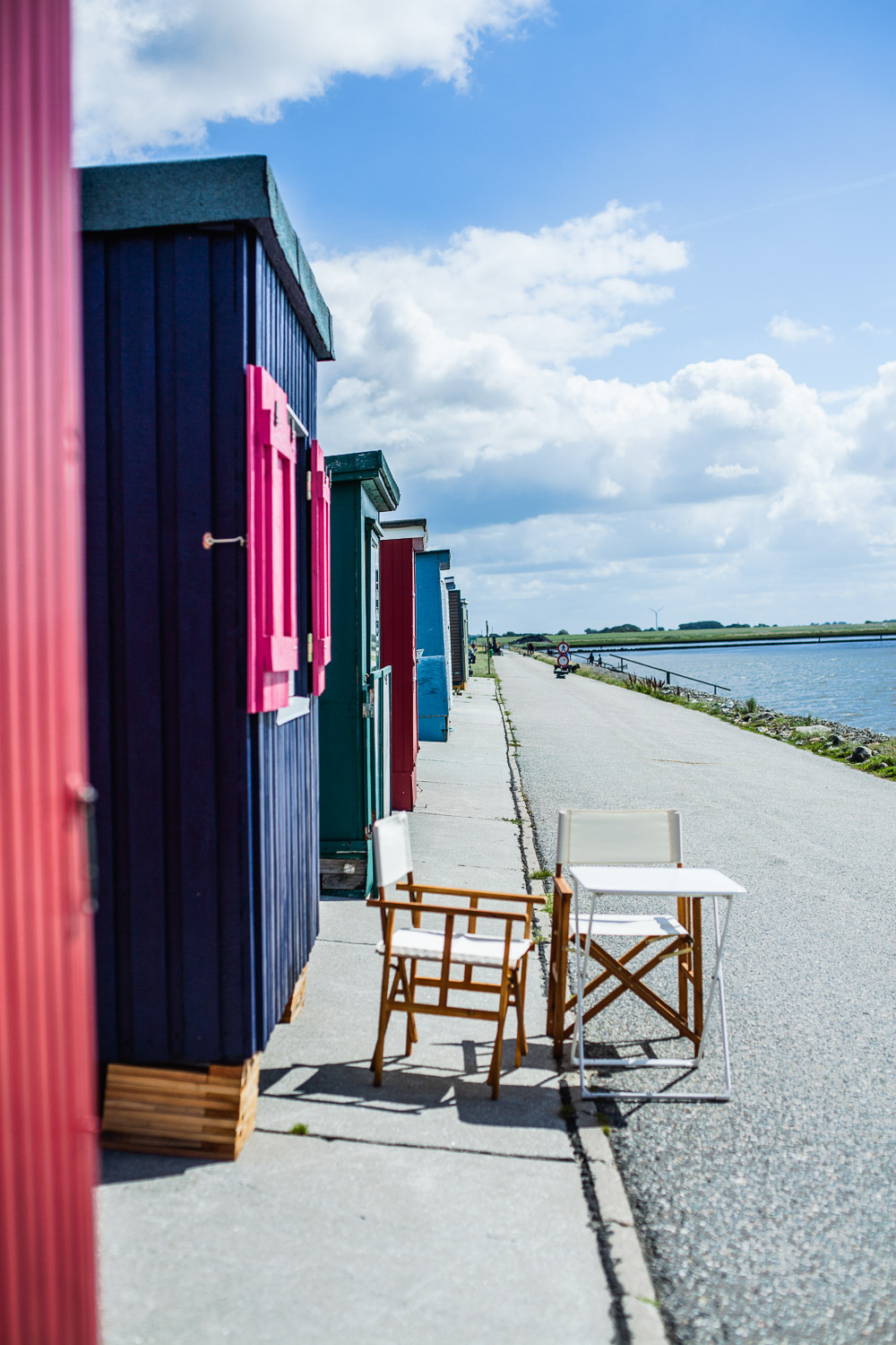 Unser Ferienhaus No. 2 - Strahlend im Sonnenschein steht unsere Badebude n Dagebüll