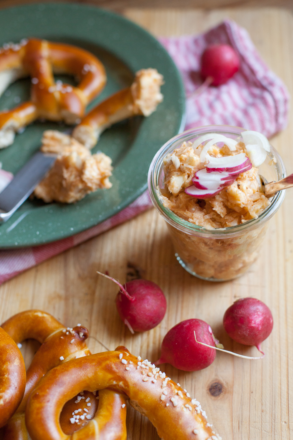 Obazda selbst gemacht! Ein tolles Rezept der Bayrischen Käsezubereitung für Zuhause