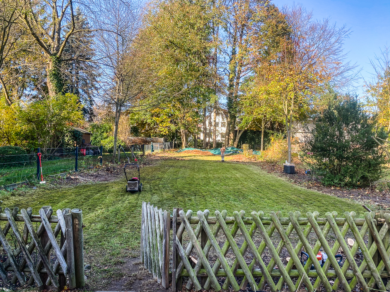 In drei Monaten ist es soweit - wir ziehen um! Wie der Stand der Dinge ist erfahrt ihr hier. Auch im Garten ist einiges passiert - ich sag nur Hochbeete... 