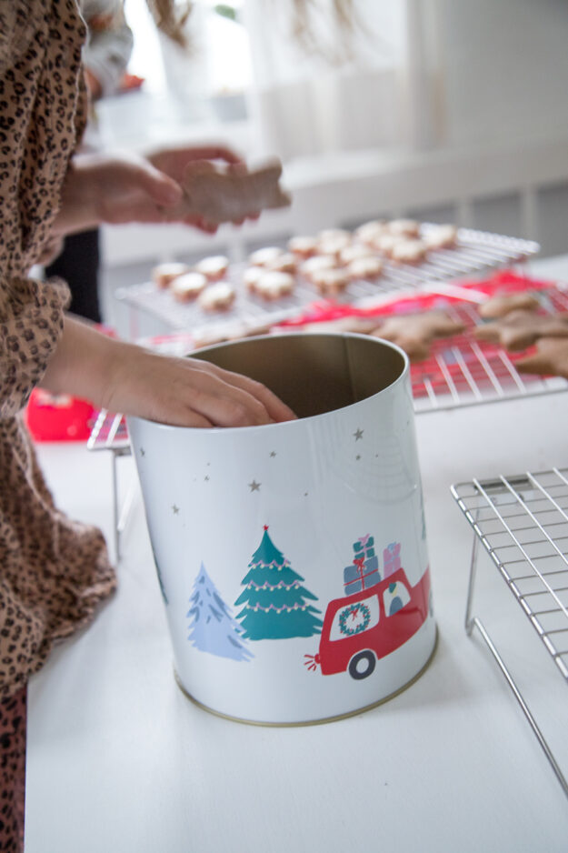 Weihnachtsbaeckerei mit jeder Menge Vorfreude