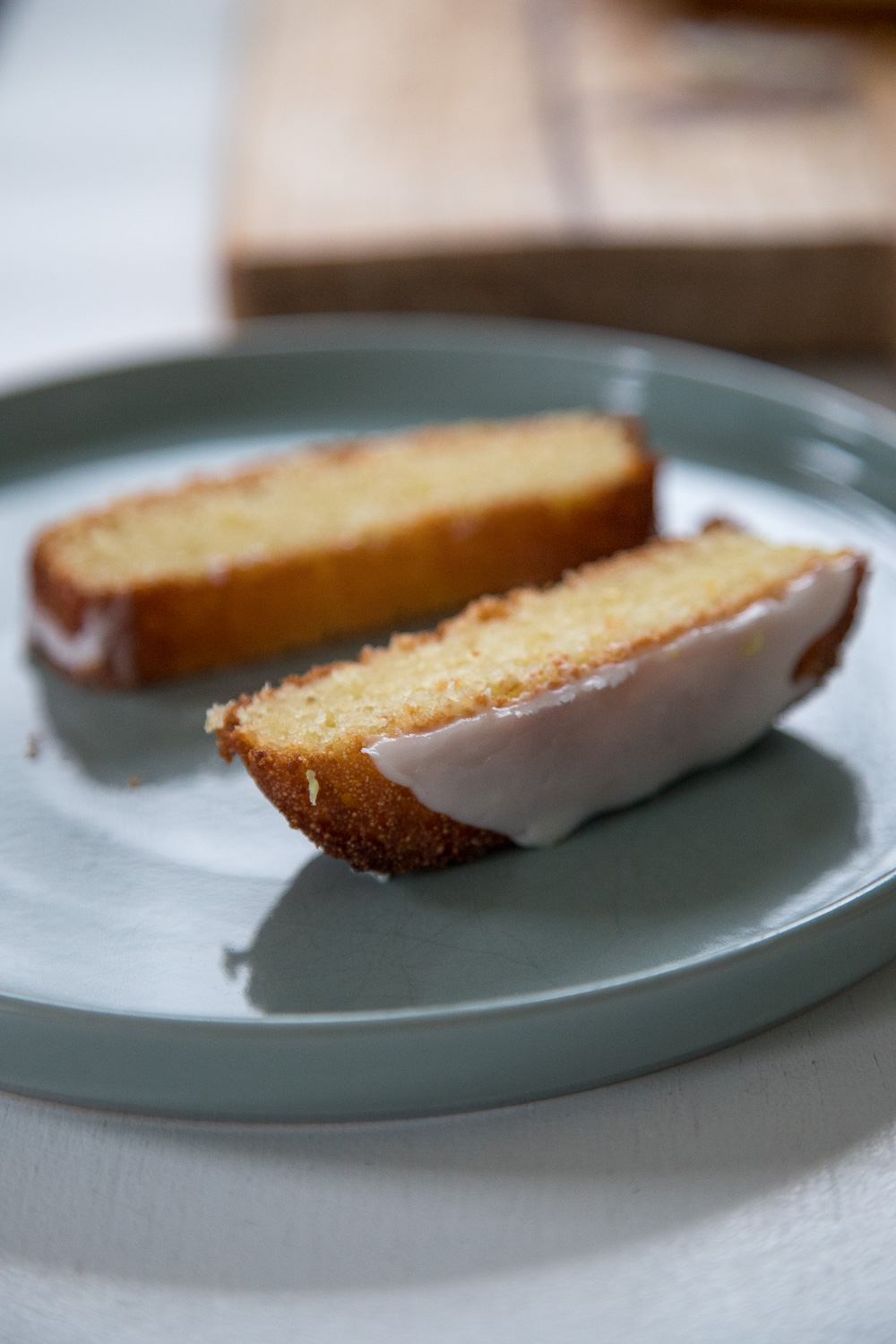 Gemeinsames backen mit den Kindern - k&ouml;stlicher und saftiger Zitronenkuchen mit Grie&szlig; - genau das richtige f&uuml;r eine kleine Familienauszeit.