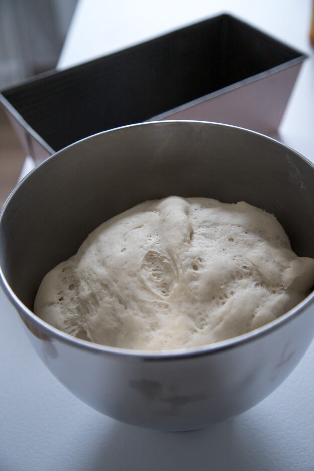 selbst gebackenes Toastbrot - einfach und super fluffig