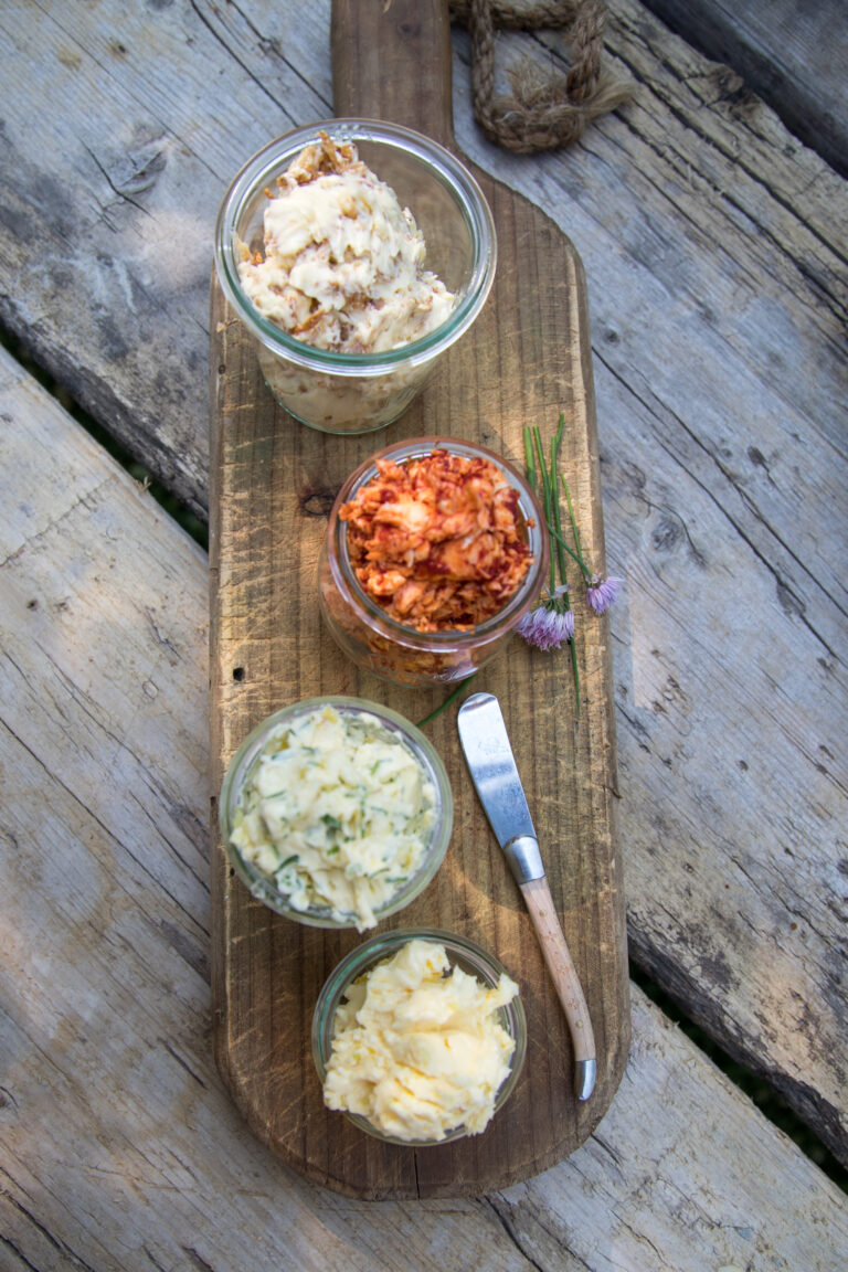 Ideal zum Grillen – viererlei Kräuterbutter | tastesheriff