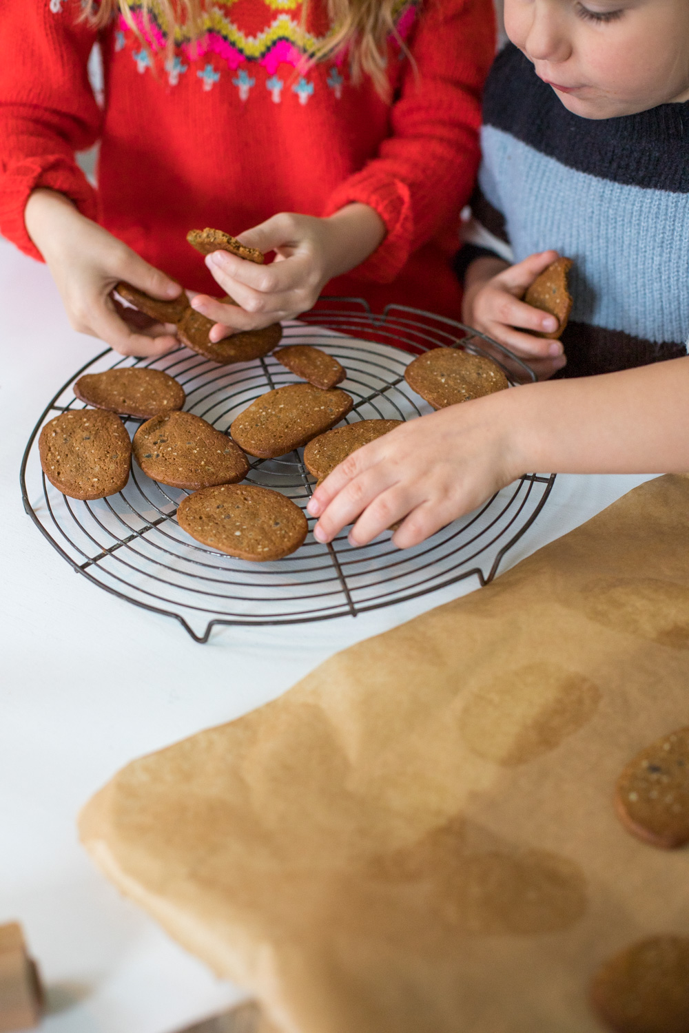 Zeit zum Kekse backen: Hier kommt das Rezept für knusprige Braune Kuchen die nicht nur in der Weihnachtszeit köstlich schmecken! 