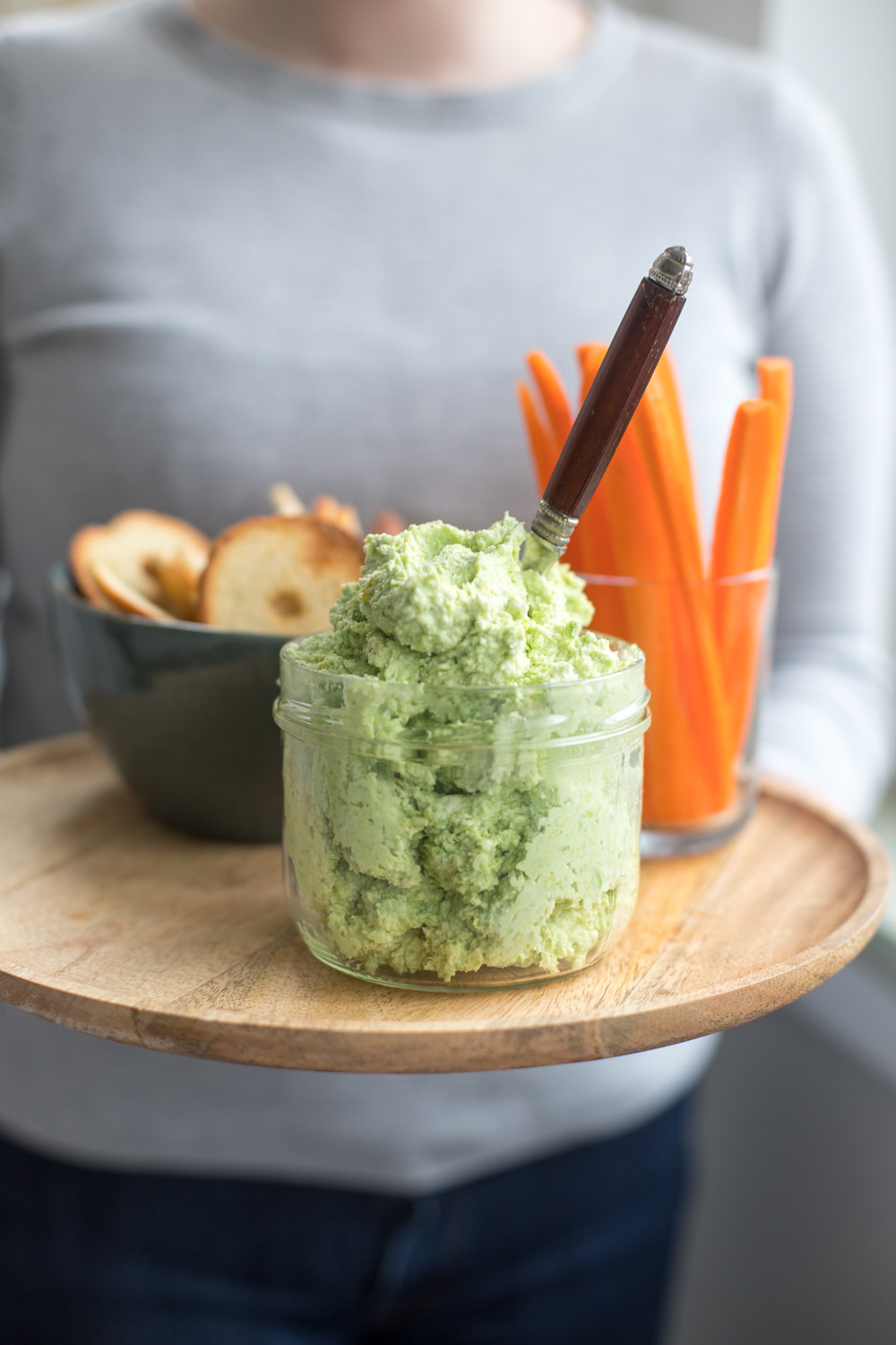 Ein leckerer Edamame Feta Dip aufs Brot oder zum Dippen
