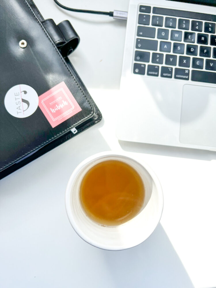 Zuhause im April - Homeoffice und ein Buchneuigkeiten - 12von12