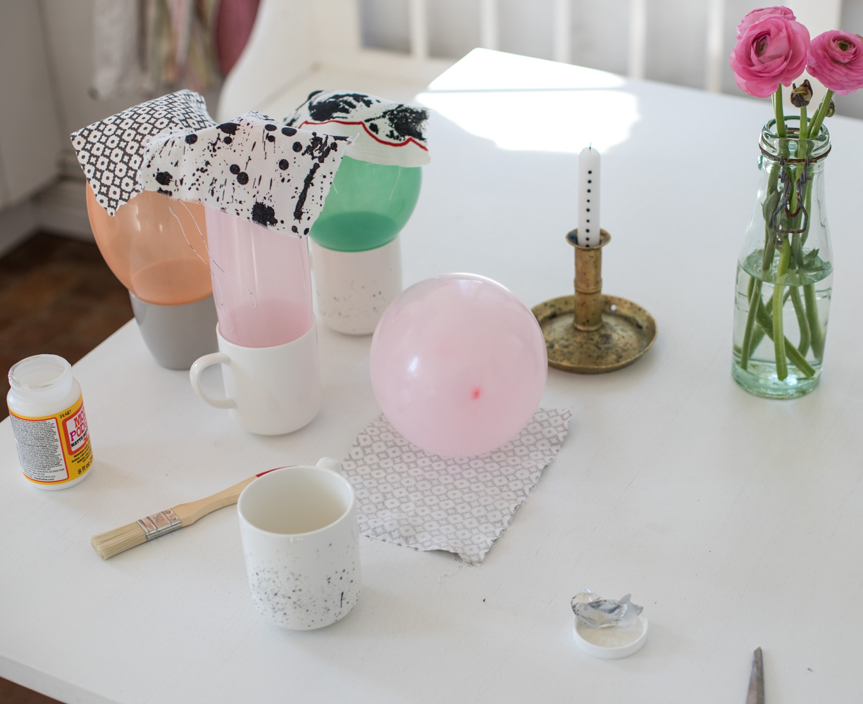 Es ist mal wieder Zeit f&uuml;r ein DIY! Diese kleinen Schalen aus Stoff lassen sich ganz einfach herstellen und auch die Kinder waren begeistert. Probiert es aus!