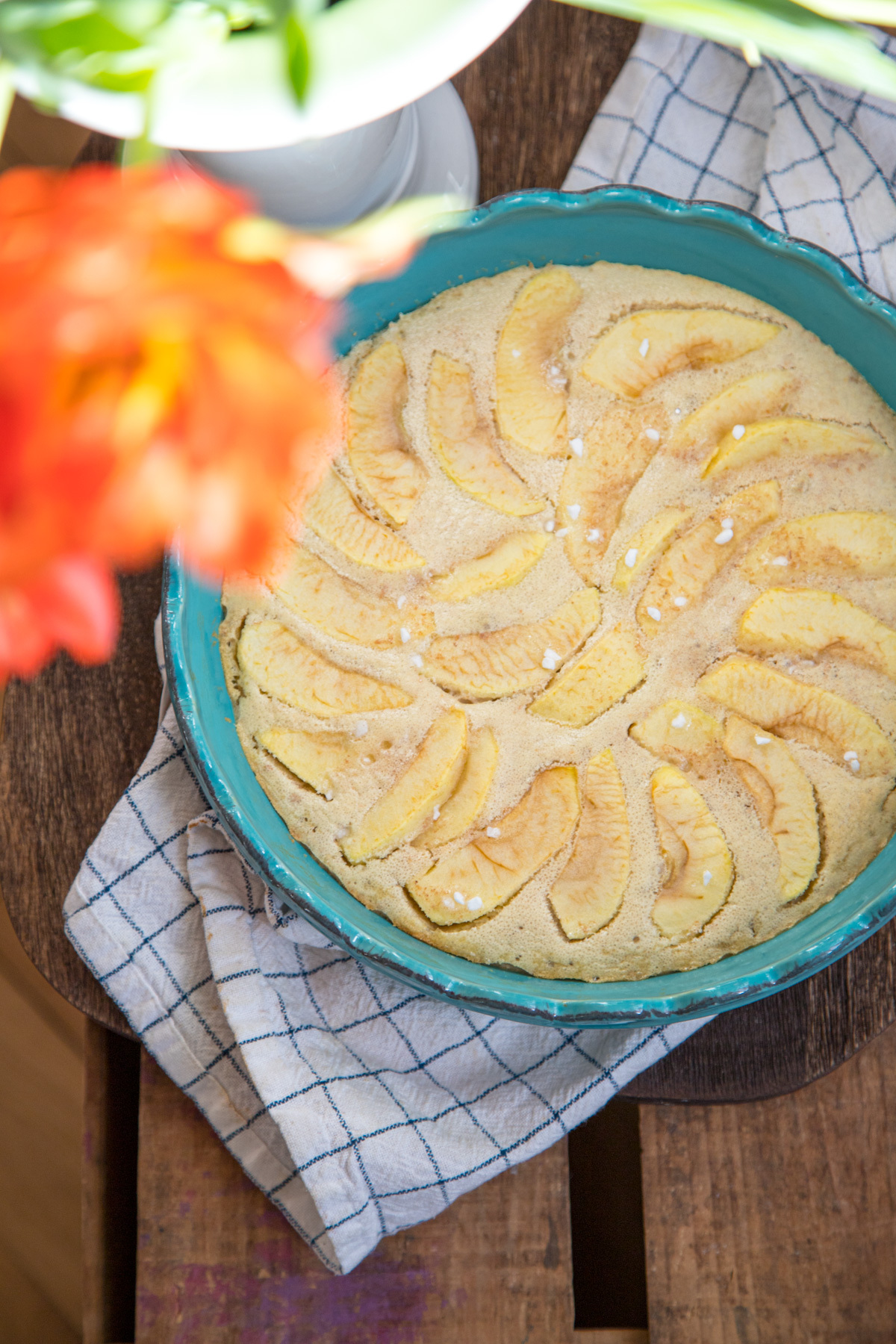 Schneller Ofenpfannkuchen mit Apfel für glückliche Gesichter