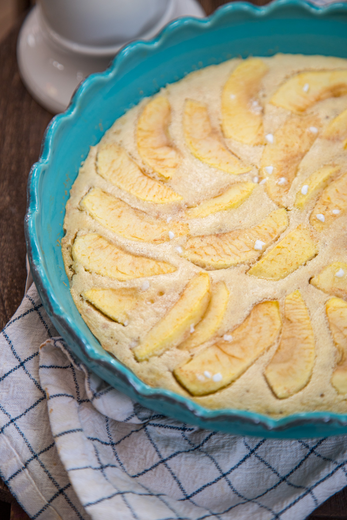 Schneller Ofenpfannkuchen mit Apfel für glückliche Gesichter