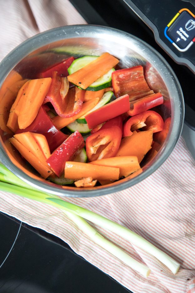 Grillgemüse aus dem Kontaktgrill zum Abendbrot oder als Vorspeise. So lecker mit etwas frischem Brot und Aioli oder Sour Creme.