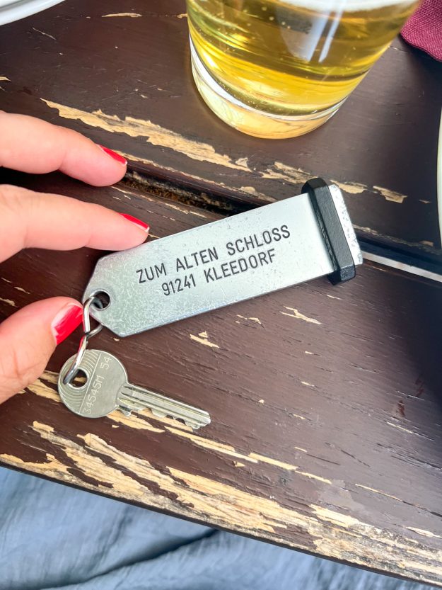 Seinen Urlaub mit einem schönen Stopover abklingen zu lassen. Das haben wir gemacht und waren für ein paar Tage in Franken im Landidyll Hotel zum alten Schloss.