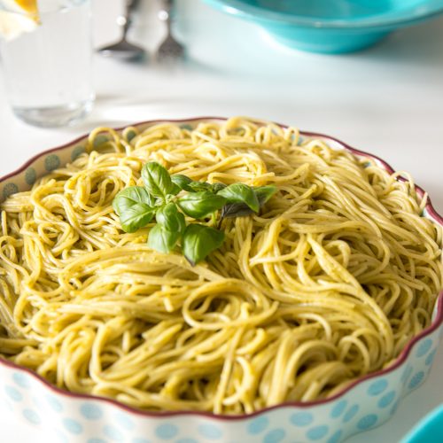 Neulich gab es Mittags ganz spontan diese Ruck zuck Spinat-Zitronen-Pasta und ich muss Euch sagen, dass Ihr sie auch sehr lieben werdet! Die ist einfach köstlich!