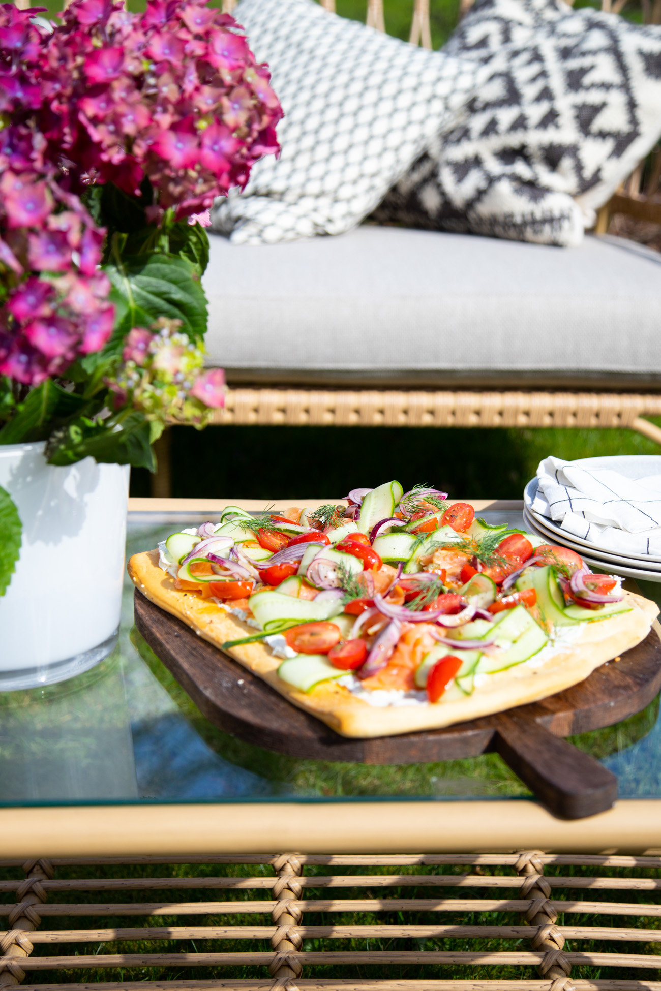 Dieses fr&uuml;hlingshafte Flatbread ist wirklich perfekt zum Eindruck schinden! Es ist super unkompliziert gemacht und geschmacklich ein richtige gro&szlig;er Knaller! 