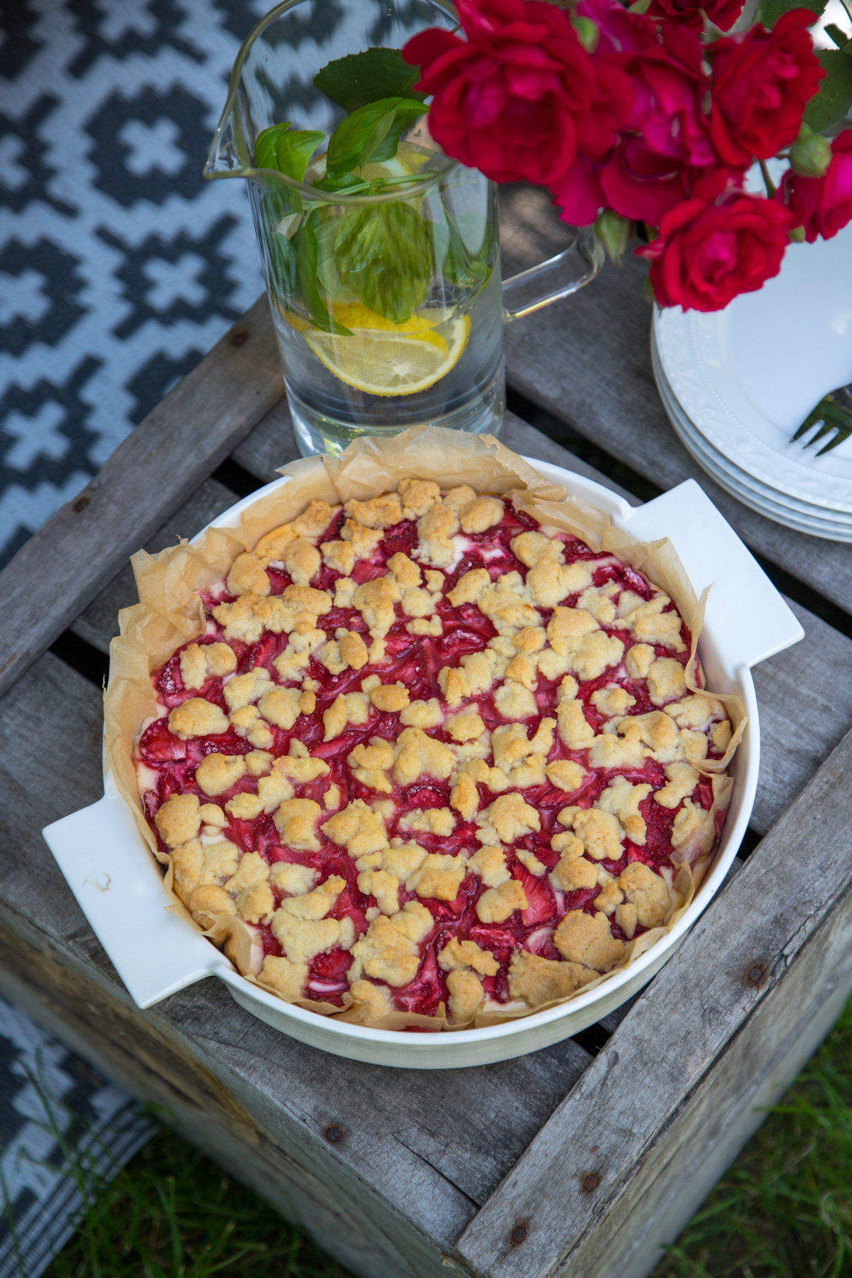 Erdbeer-Quark Kuchen mit Streuseln-3143 | tastesheriff